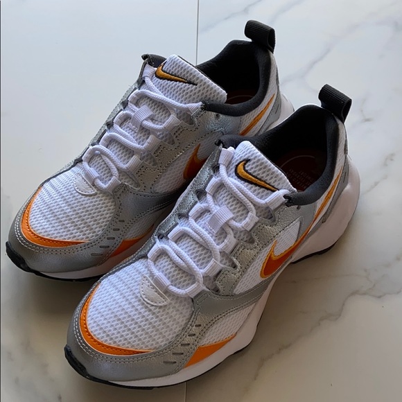 NWT Nike Air Heights - Picture 4 of 8